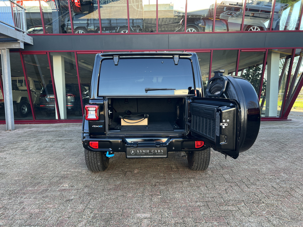 49135635-38.jpg