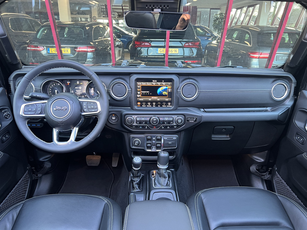 49557002-23.jpg