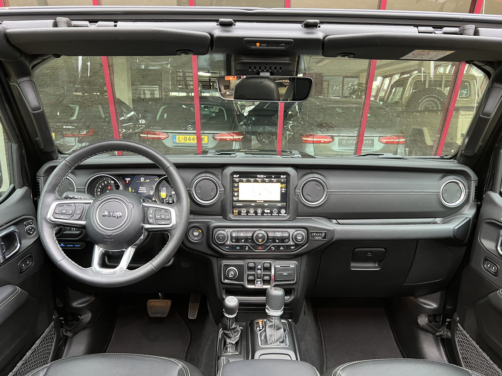 50094307-23.jpg