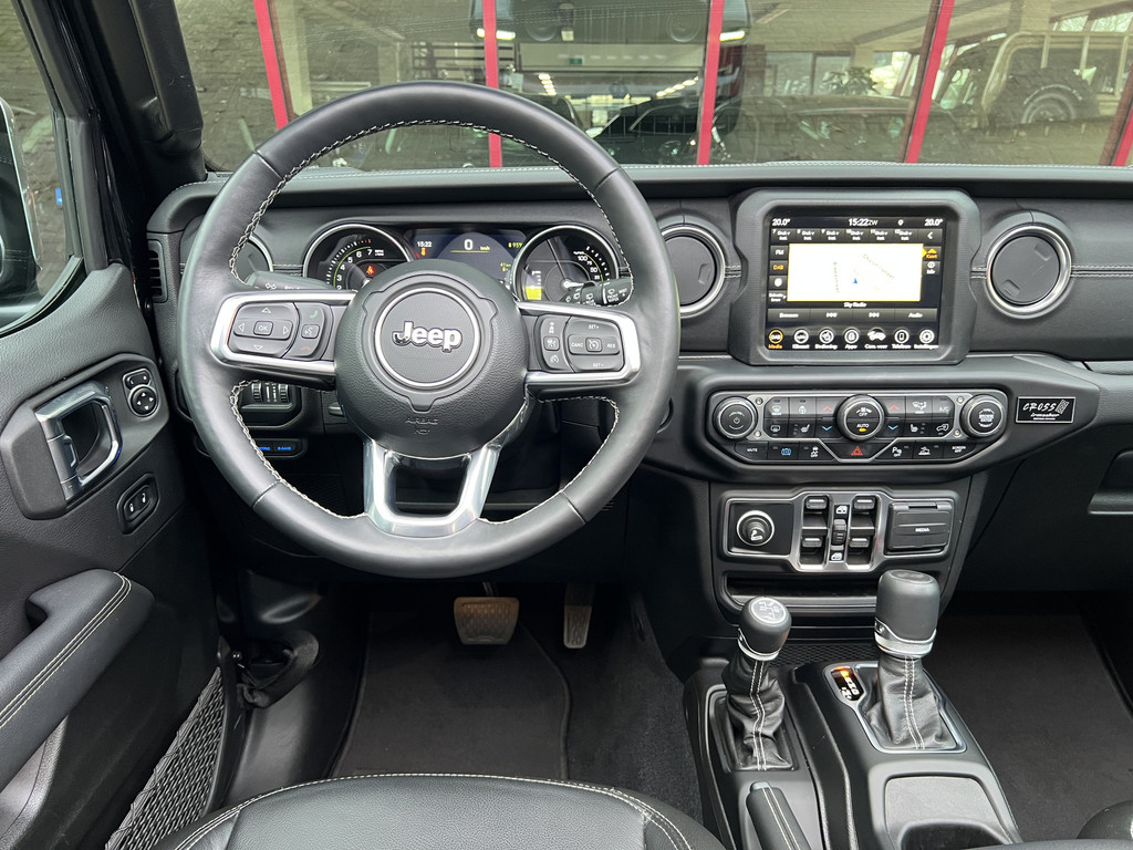50094307-24.jpg