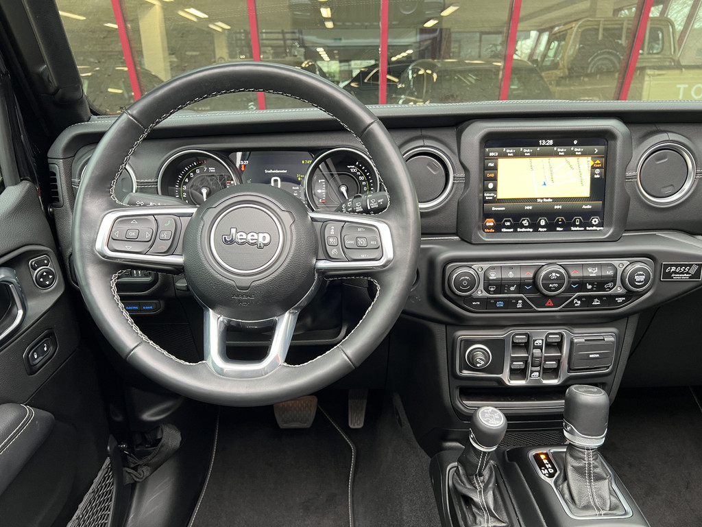 50112190-24.jpg
