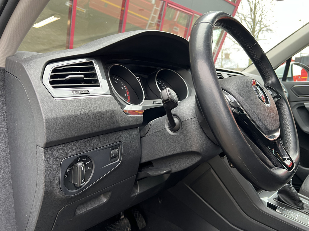 50986037-8.jpg