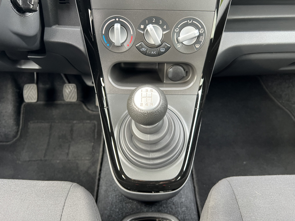 52905873-22.jpg
