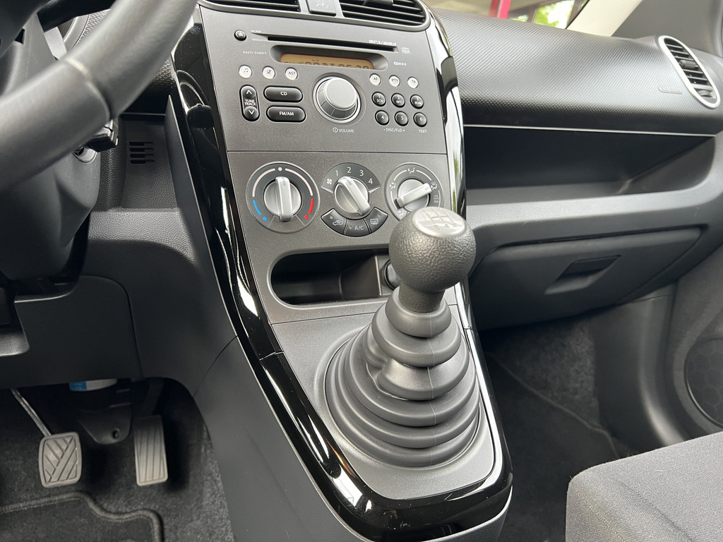 52905873-24.jpg