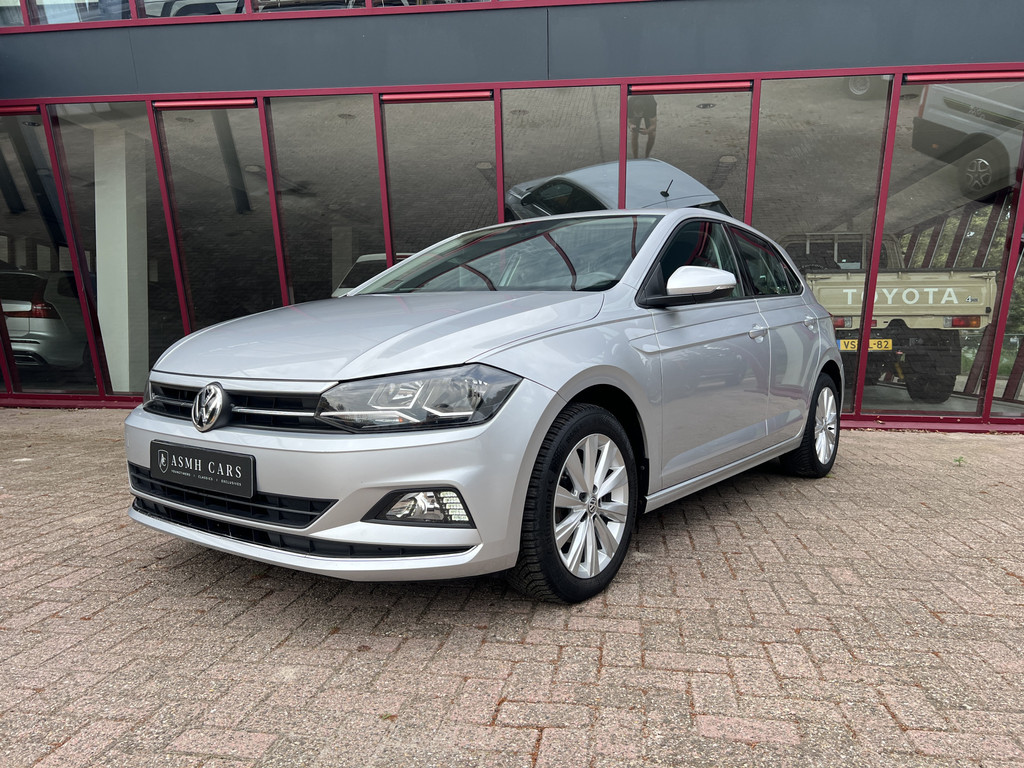 54548618