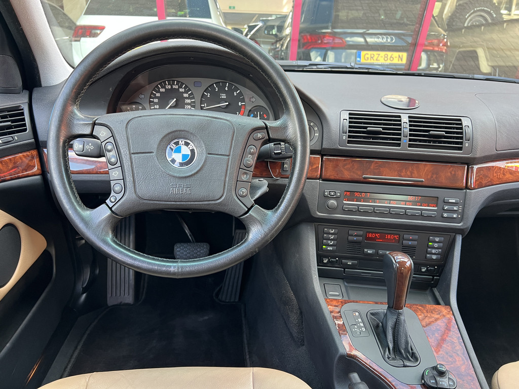 55500537-22.jpg