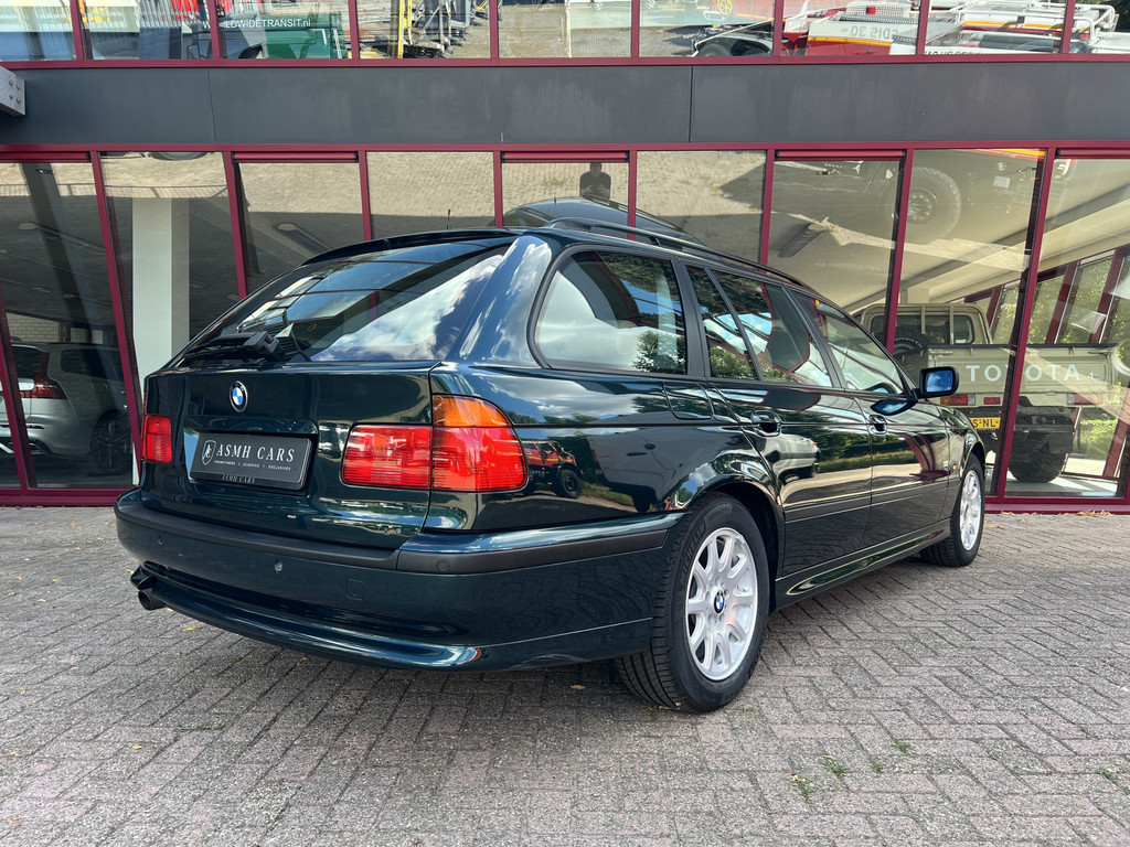 55500537-3.jpg