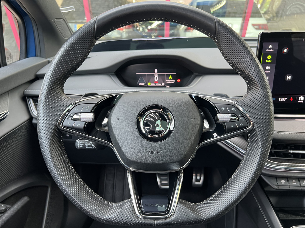 56707629-25.jpg