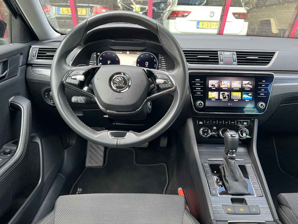 56805828-19.jpg