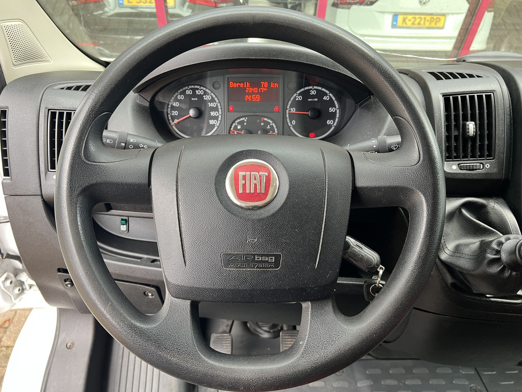 56806538-16.jpg