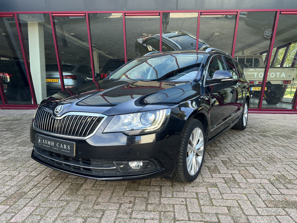 57042318